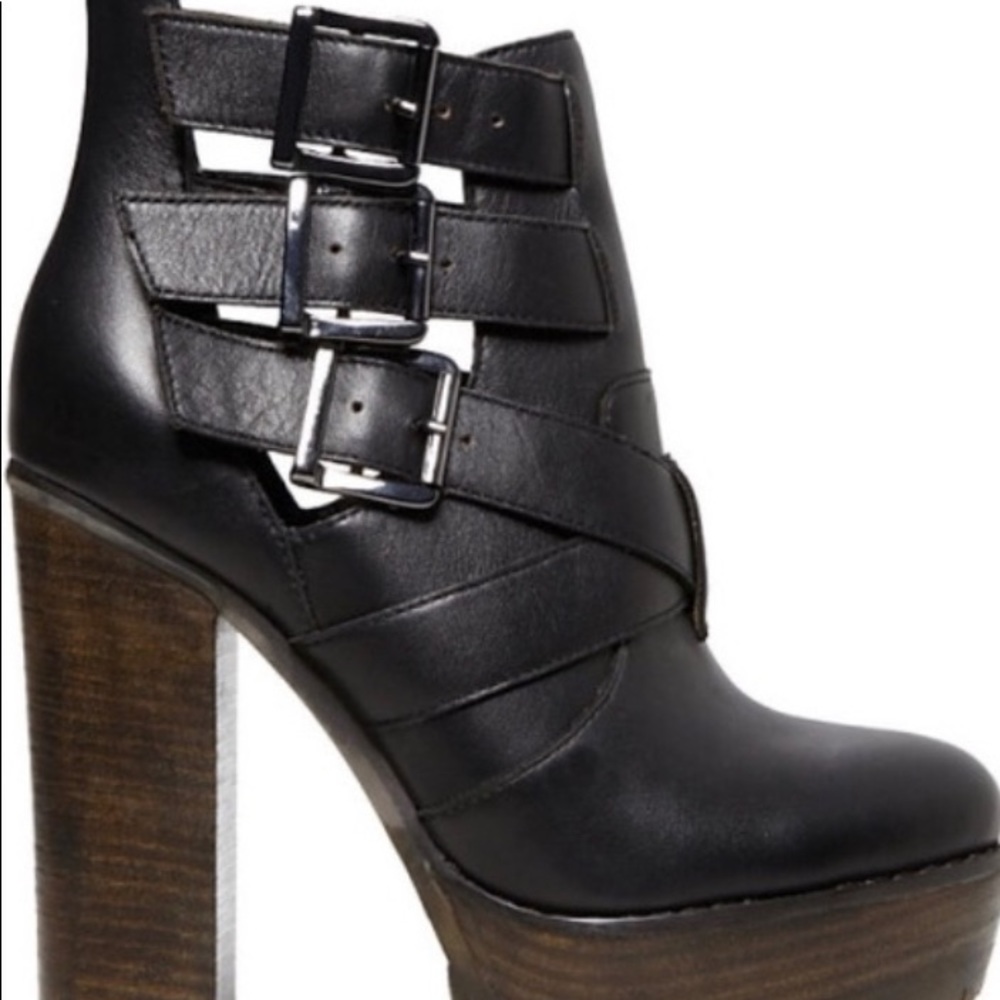 Comfortable Steven madden platform booties